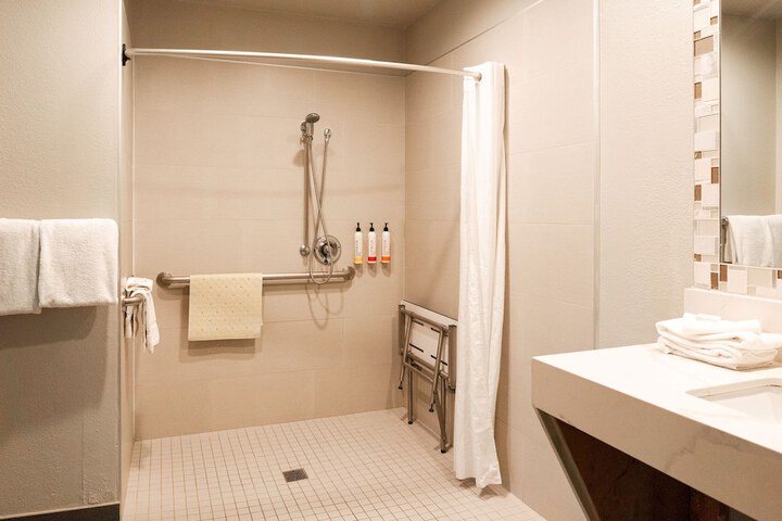 Room 41 of 61
