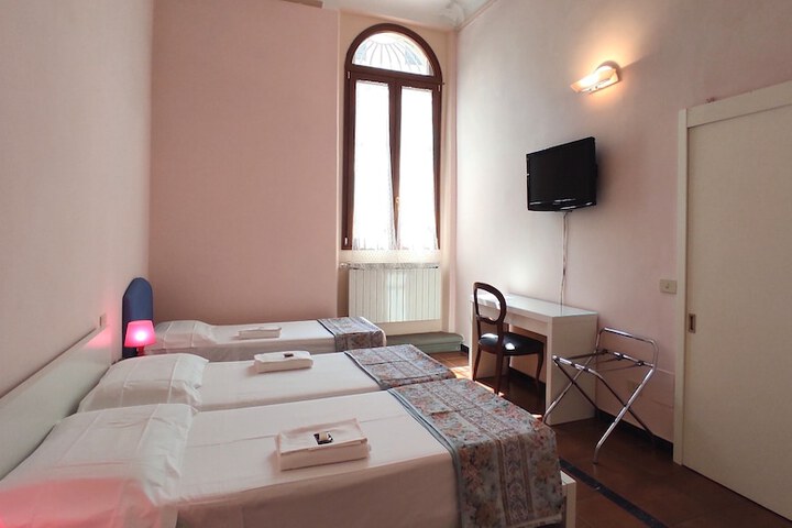 Room 13 of 52