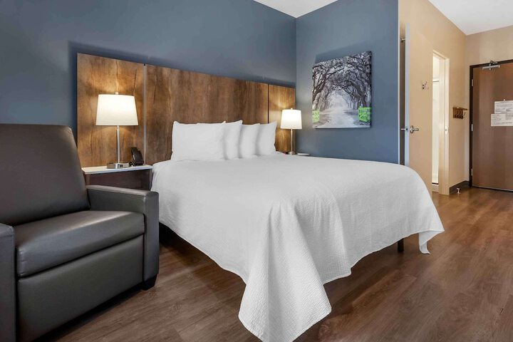 Room 4 of 23