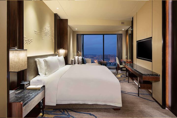 Room 5 of 58