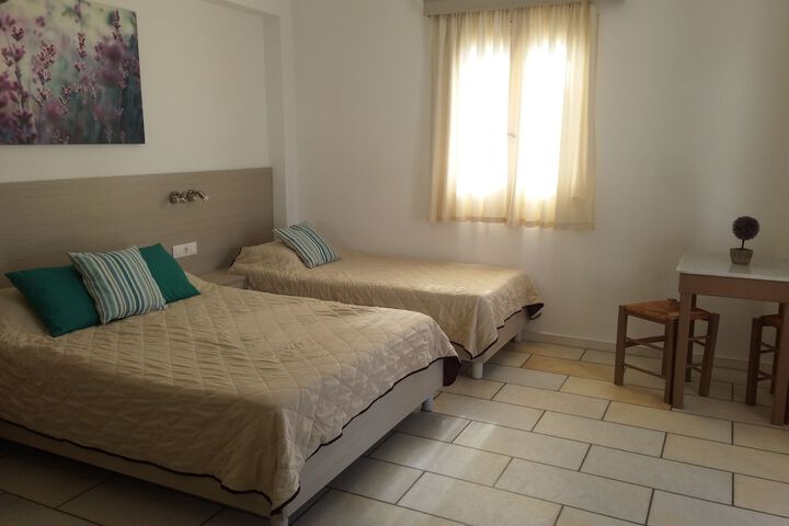 Room 6 of 52