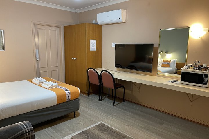 Room 18 of 54