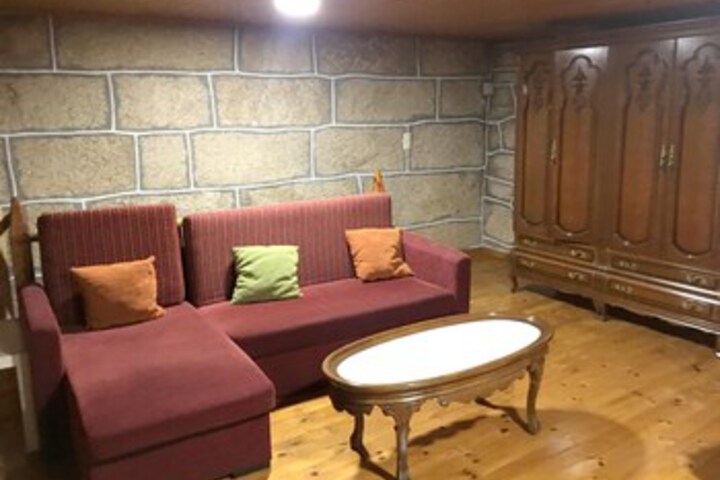 Room 93 of 244