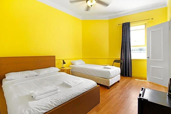 Room 34 of 38