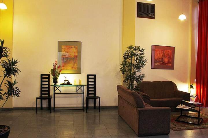 Room 12 of 48