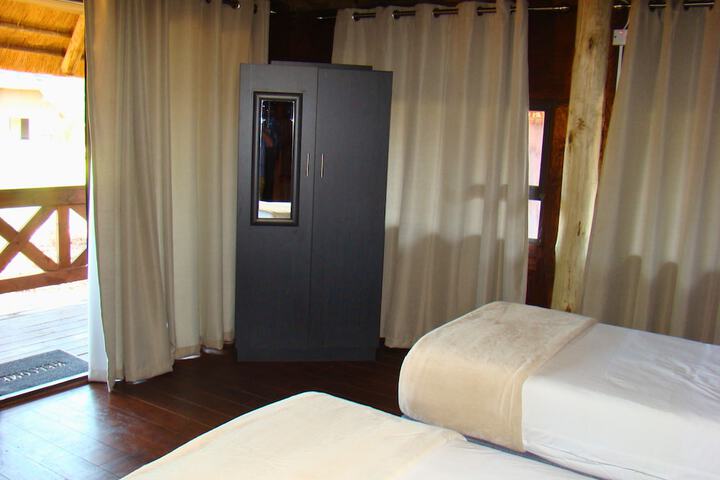 Room 8 of 42