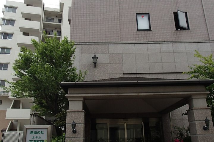 Hotel Entry