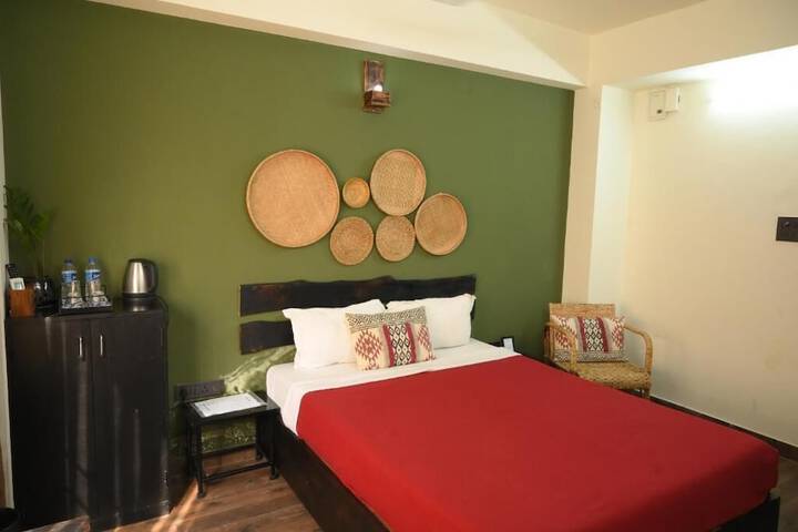 Room 6 of 19