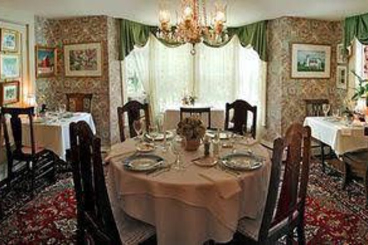Dining 11 of 11