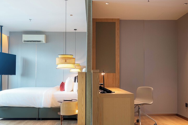 Room 35 of 105