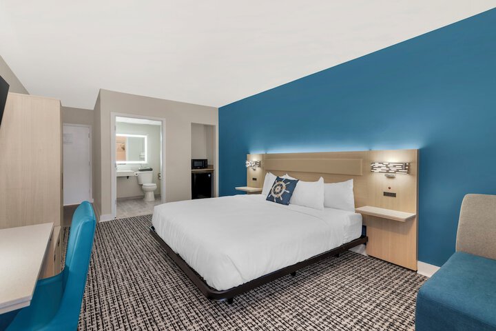 Room 9 of 51