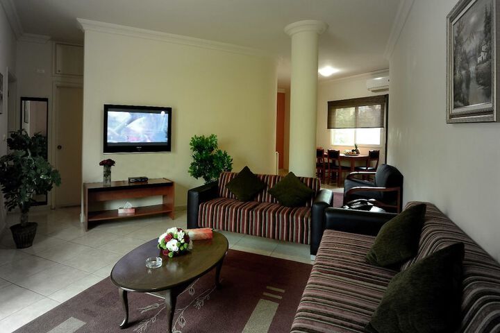 Room 10 of 21