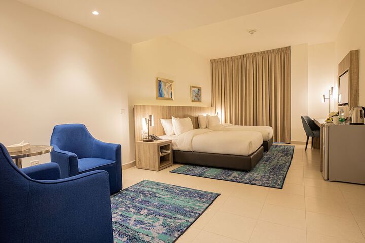 Room 2 of 6