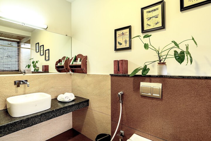 Room 16 of 60