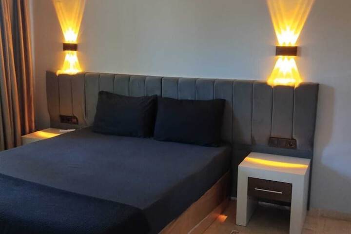 Room 5 of 72