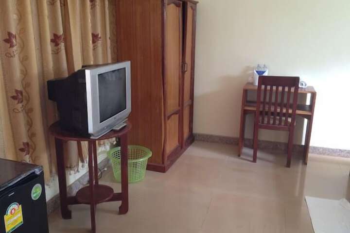 Room 15 of 32