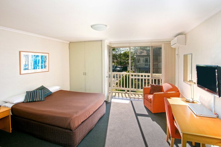 Room 3 of 12