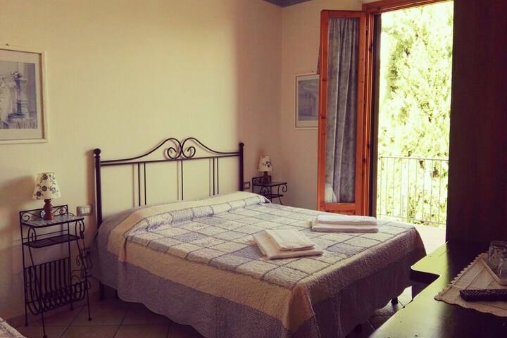 Room 8 of 46