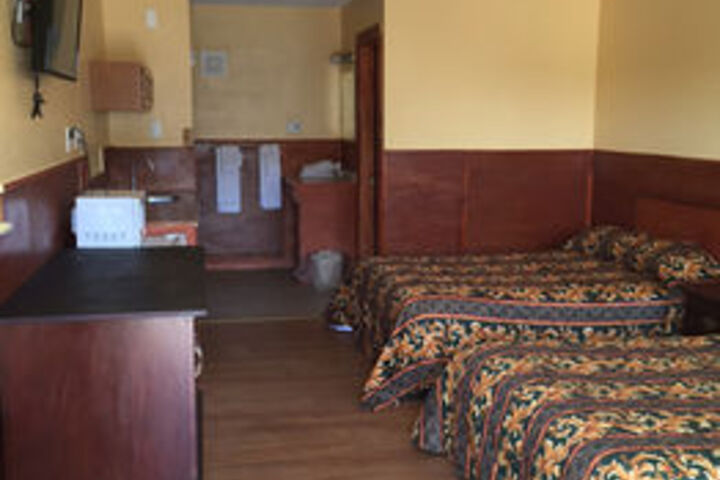 Room 17 of 19