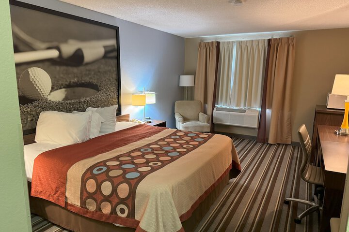 1 King Bed (12 of 17)