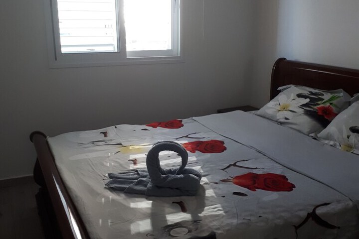 Room 14 of 37
