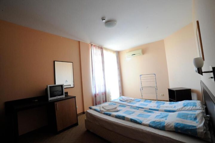 Room 37 of 41