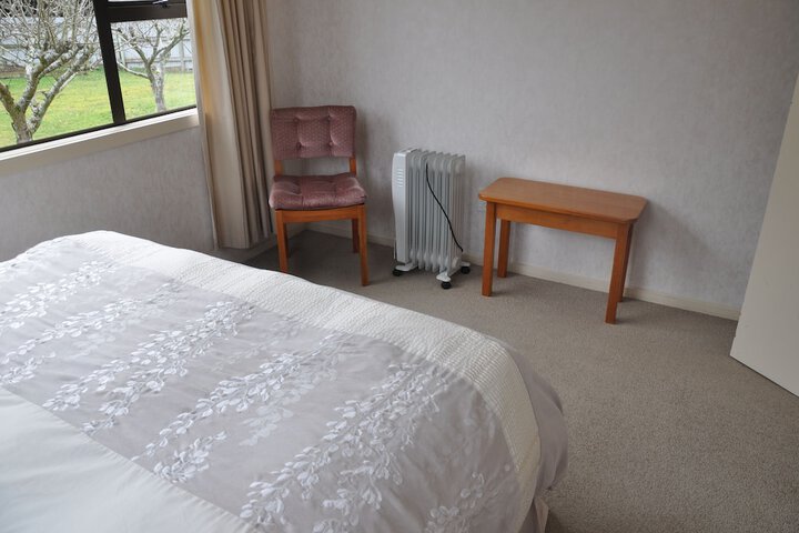 Room 5 of 74