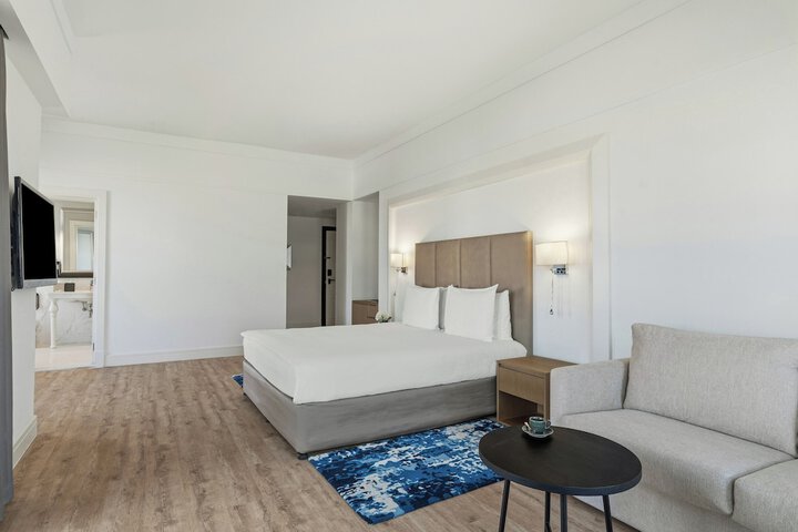 Room 45 of 335