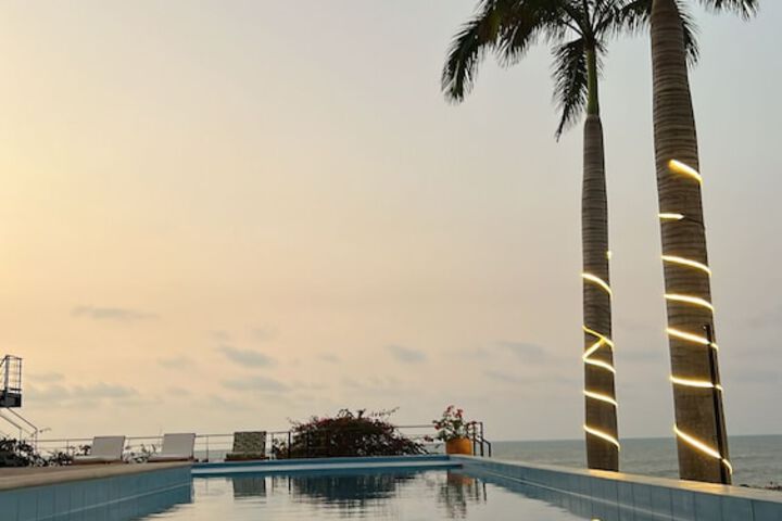 Pool 26 of 38