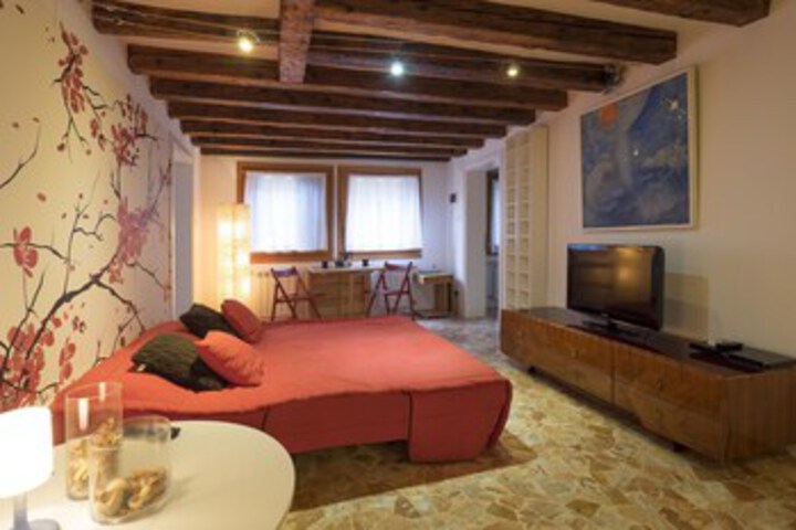 Room 18 of 20