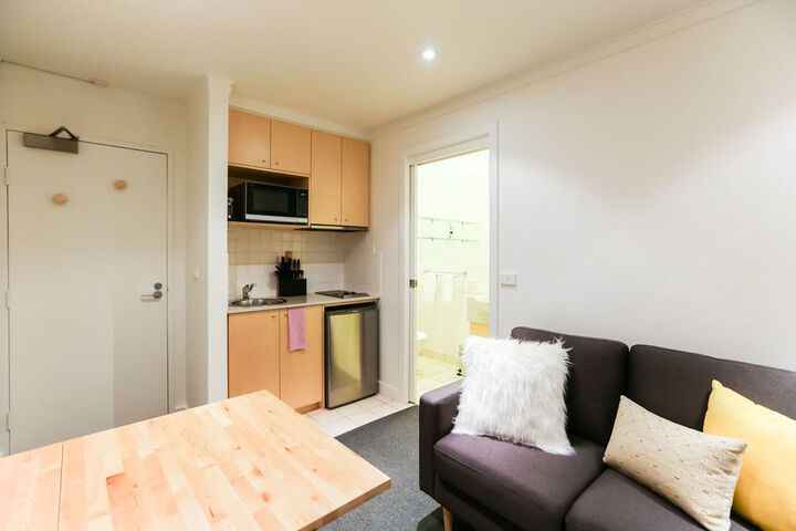 Room 15 of 16