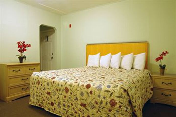 Room 5 of 23