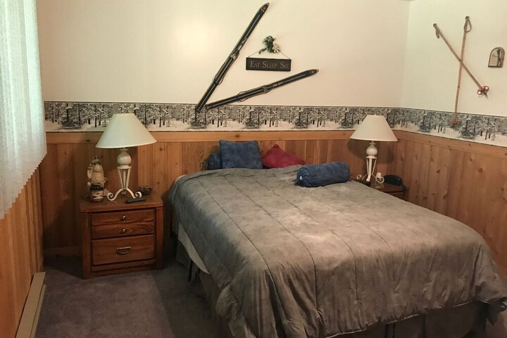 Room 4 of 34