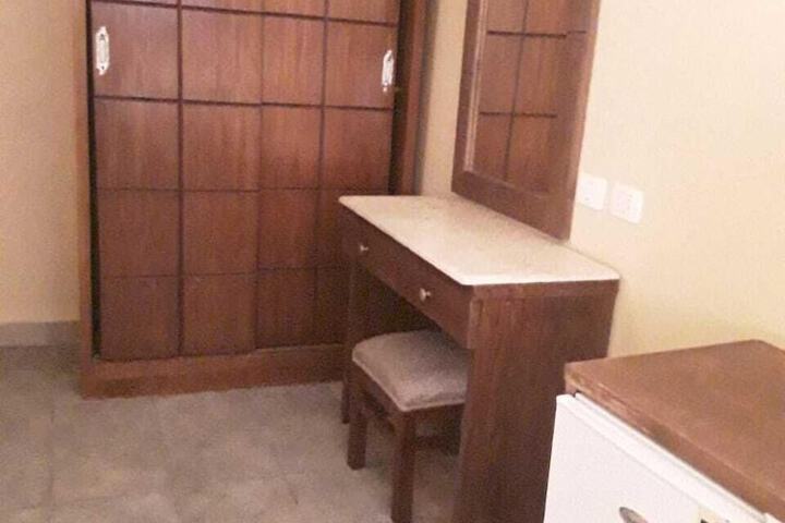 Room 28 of 66