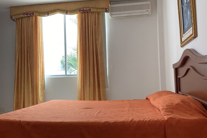 Room 10 of 65