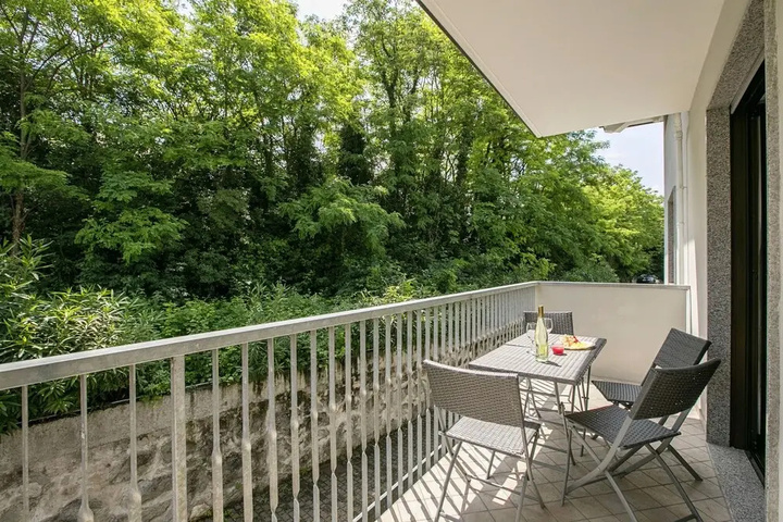 Terrace/Patio 7 of 16