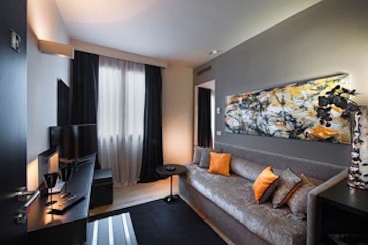 Room 27 of 56