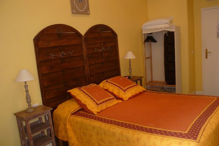 Room 28 of 114