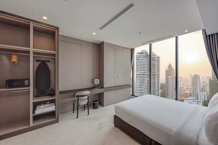 Room 6 of 79