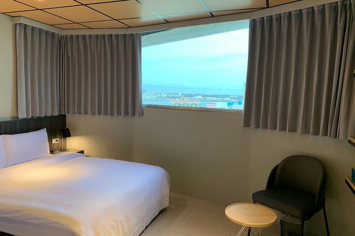 Room 22 of 42