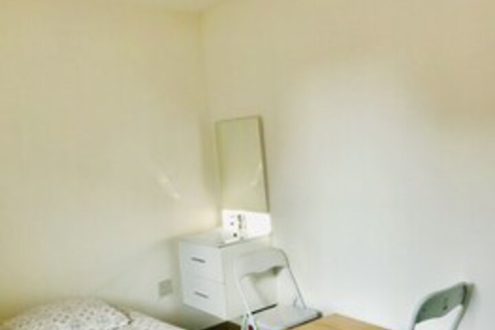 Room 15 of 19