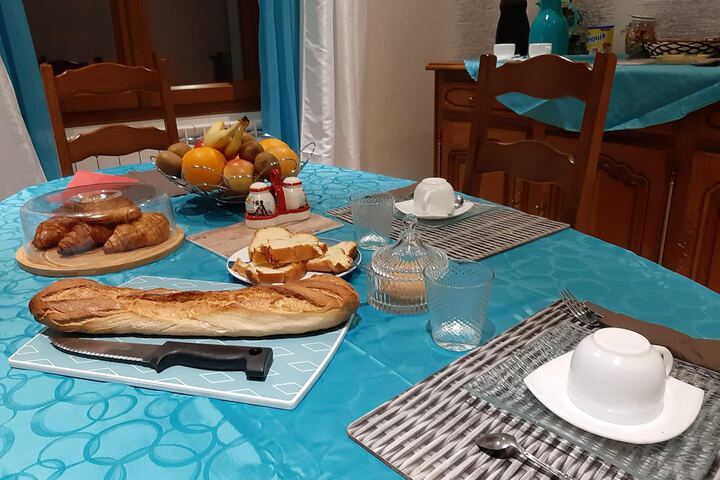 Dining 11 of 19