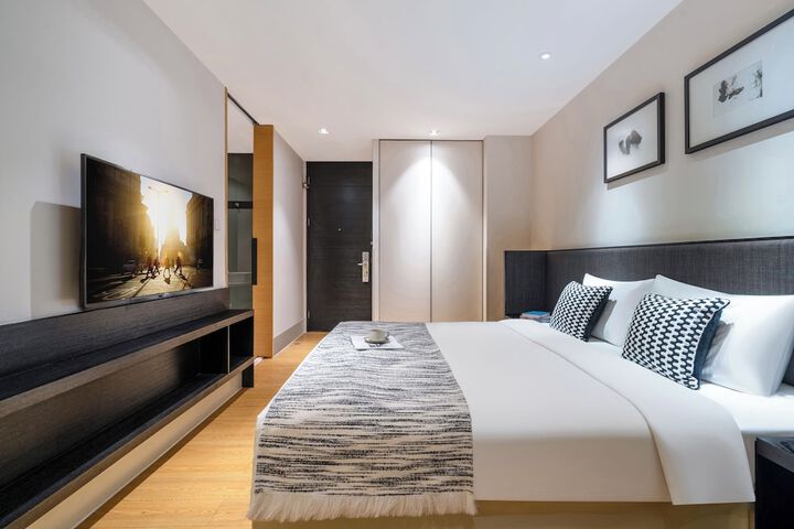 Room 25 of 61