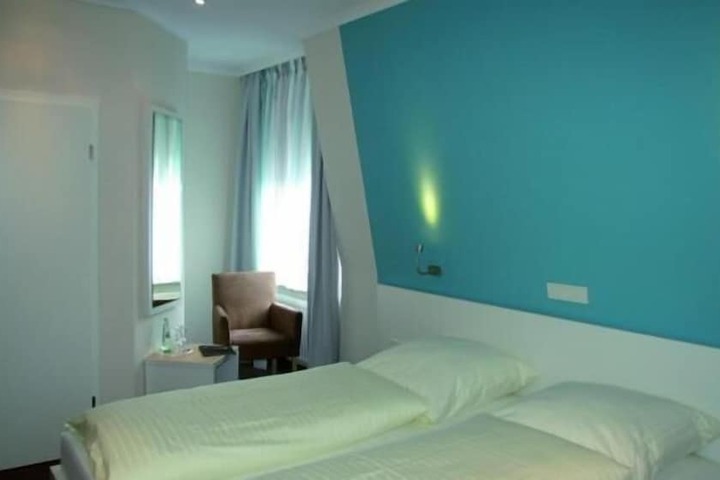 Room 5 of 23