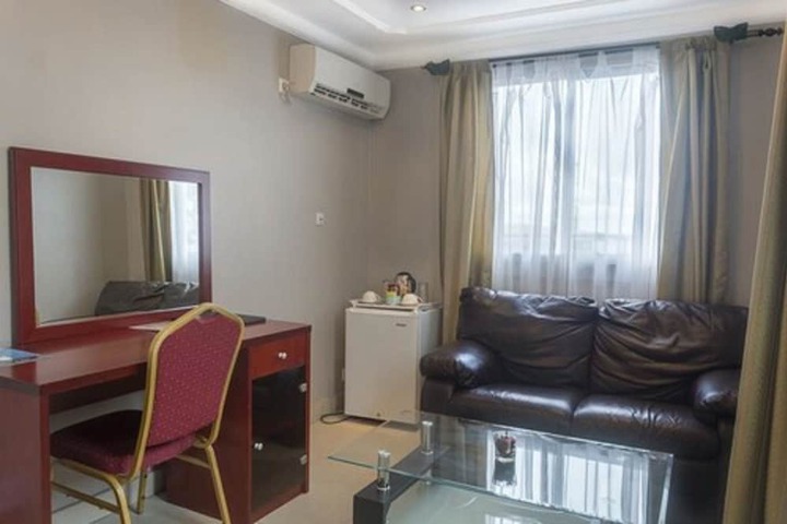 Room 14 of 47