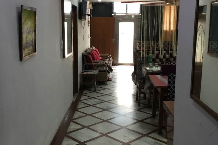 Room 33 of 57