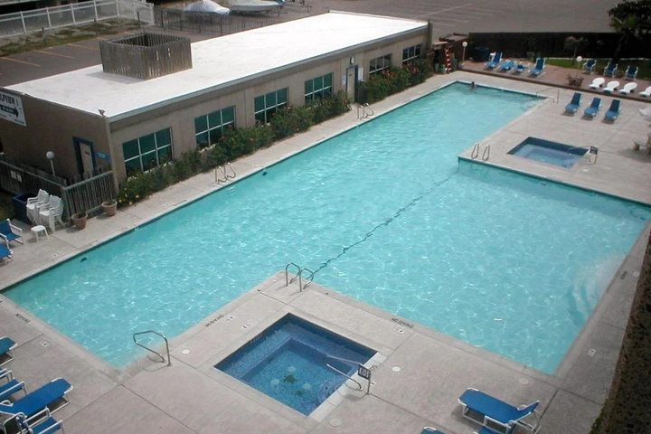 Pool 8 of 18