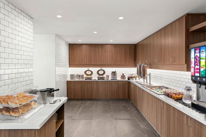 Breakfast/Coffee Service 28 of 30