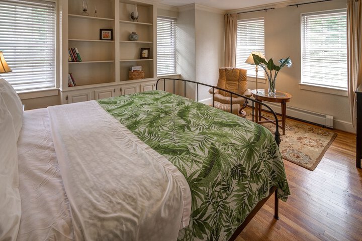 Room 7 of 52