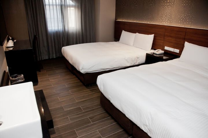 Room 43 of 95